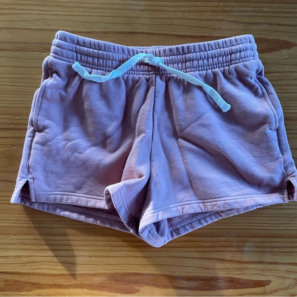 Girlfriend Collective 50/50 Sweat Shorts in Birch With Pockets - Picture 6 of 8